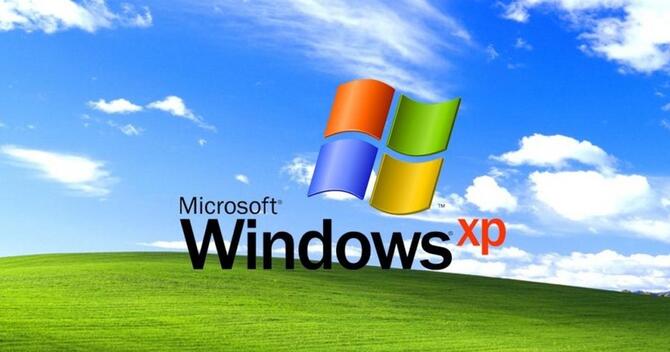 Microsoft wprowadził do sprzedaży okropnie brzydki sweter tematyczny z Windowsem XP. Jest tak brzydki... że już się wyprzedał [1]