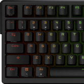 ASUS Republic of Gamers prezentuje nową klawiaturę mechaniczną Azoth Extreme, która posiada wbudowany ekran OLED