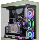 Thermaltake CTE E550 TG - premiera średniopółkowej obudowy PC, która zapewnia nietypowy montaż kart graficznych