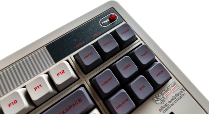 Recenzja 8BitDo Retro Mechanical Keyboard - popularna klawiatura mechaniczna, która oferuje retro wygląd i system Hot Swap [24]