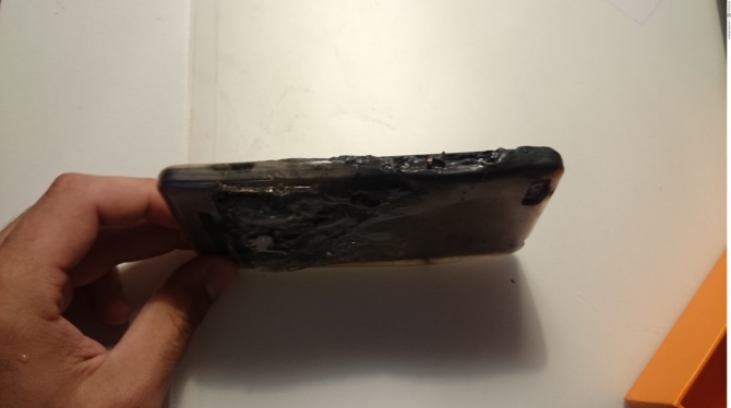 Telefon Xiaomi MI4C wybuchł koło głowy polskiego użytkownika [2]
