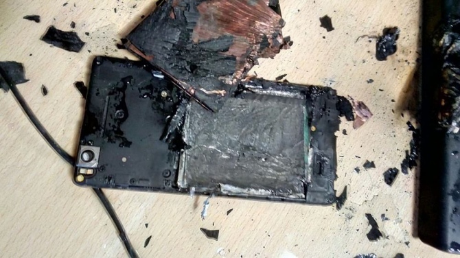 Telefon Xiaomi MI4C wybuchł koło głowy polskiego użytkownika [4]