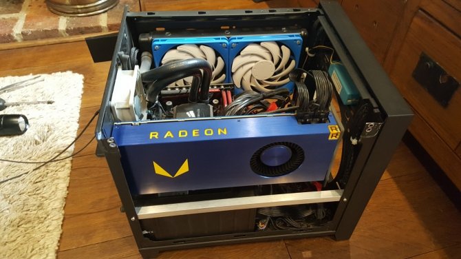 AMD przygotowuje kartę Radeon Pro WX 9100 z rdzeniem Vega [4]