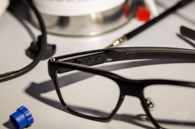 Intel Vaunt - Prototyp inteligentnych okularów [2]