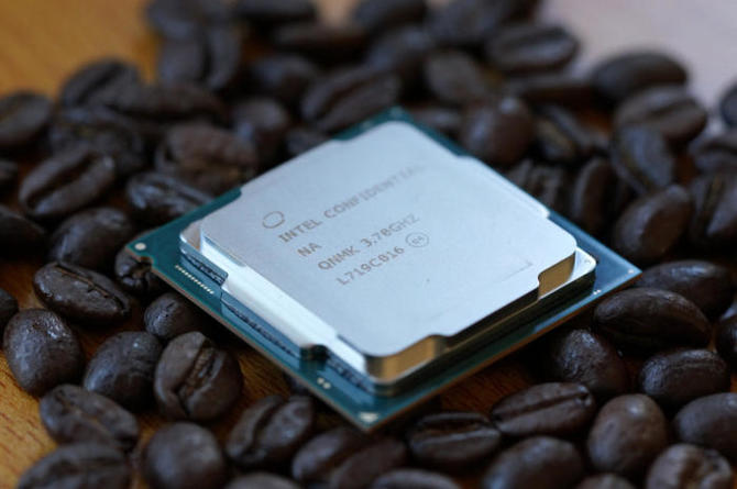 Intel Core i9-9900K powinien otrzymać lutowany IHS zamiast [1]