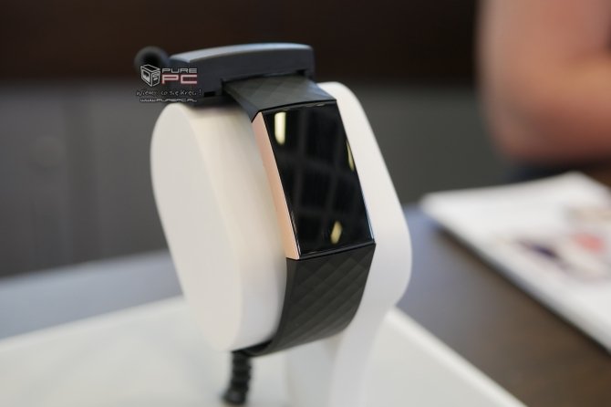 IFA 2018: obiecująca opaska Fitbit Charge 3 ujrzała światło dzienne [4]