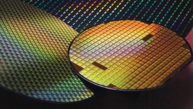 Intel zwiększa produkcję procesorów w litografii 14 nm [3]
