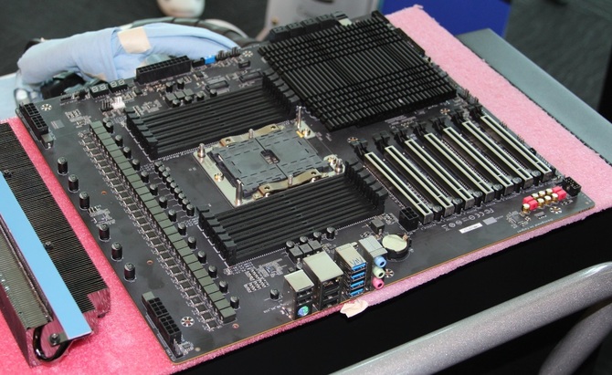 Intel z dwiema platformami HEDT? Chipsety Z399 i X599 w drodze [1]