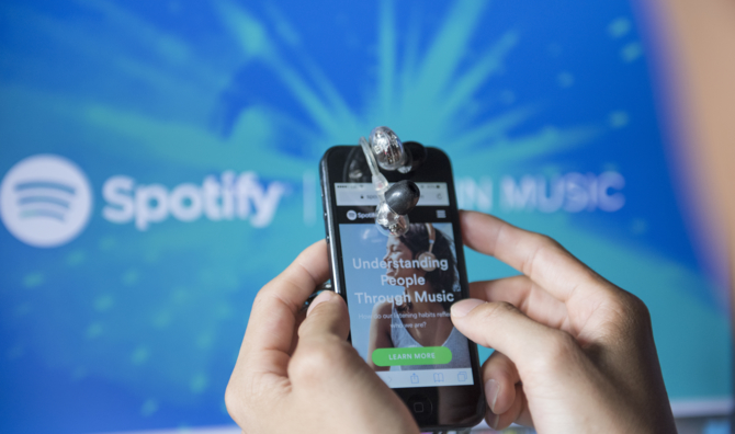 Spotify uważa, że za dużo płaci artystom. Chce odzyskać pieniądze [2]