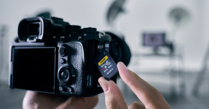 Sony CFexpress typu A - mniejsze karty pamięci z radiatorami [1]