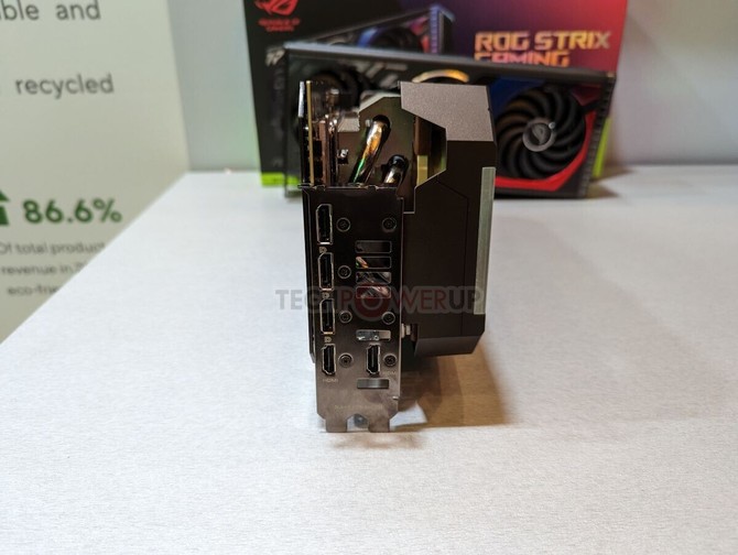 ASUS GeForce RTX 4080 Noctua - rzut oka na ponad 4-slotową kartę graficzną bazującą na architekturze Ada Lovelace [3]