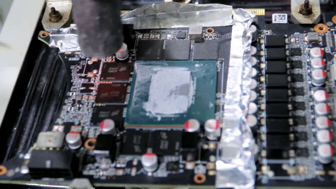 NVIDIA GeForce RTX 4070 Ti SUPER z jeszcze szybszą pamięcią GDDR6X okazuje się wydajniejszy niż GeForce RTX 4080 [3]