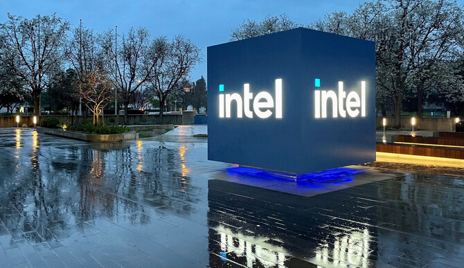 Intel nie wybuduje na razie ośrodka produkcyjnego w Polsce. Inwestycja została oficjalnie wstrzymana [1]